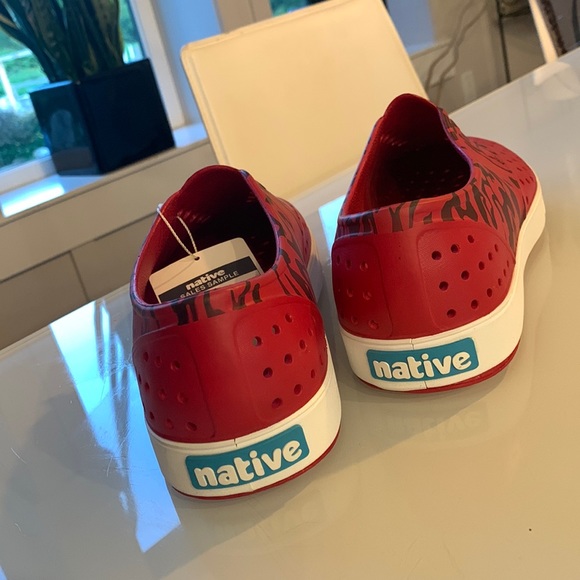 Native shoes - unisex M9/W11 - Picture 3 of 7